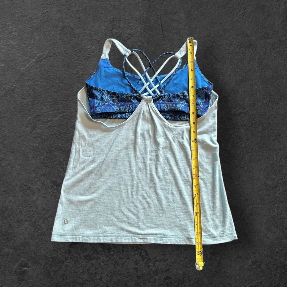 Lululemon Women's 4 Blue Snake Print Flow Y Tank Built-in Bra Pilates Aesthetic - Picture 8 of 9